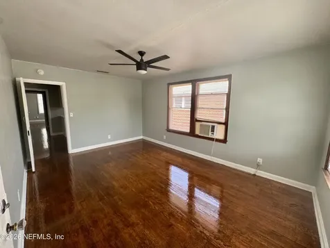2338 Oak Street Jacksonville FL 32204