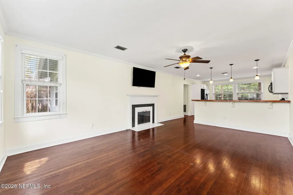 4311 Demedici Avenue Jacksonville FL 32210