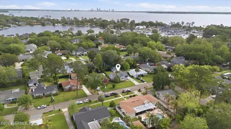 4311 Demedici Avenue Jacksonville FL 32210