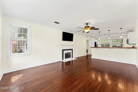 4311 Demedici Avenue Jacksonville FL 32210