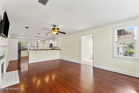 4311 Demedici Avenue Jacksonville FL 32210