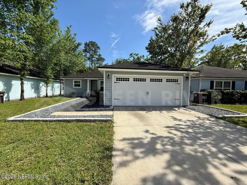 8212 Maple Street Jacksonville FL 32244