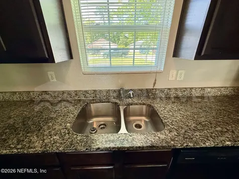 8212 Maple Street Jacksonville FL 32244