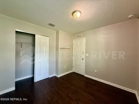 8212 Maple Street Jacksonville FL 32244