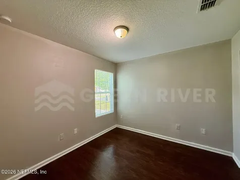 8212 Maple Street Jacksonville FL 32244