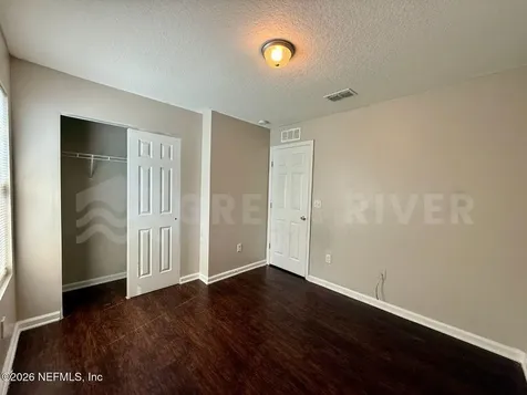 8212 Maple Street Jacksonville FL 32244