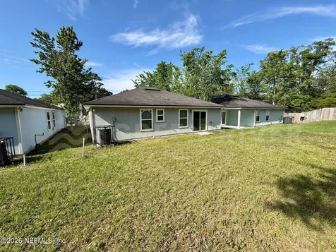 8212 Maple Street Jacksonville FL 32244