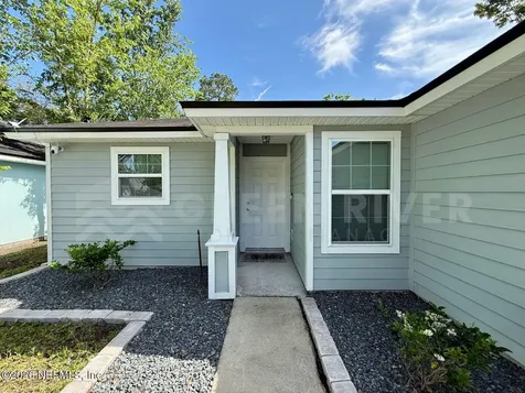 8212 Maple Street Jacksonville FL 32244
