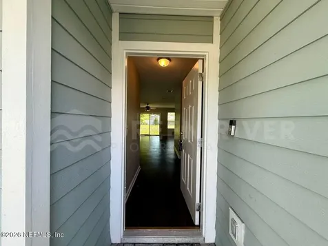 8212 Maple Street Jacksonville FL 32244