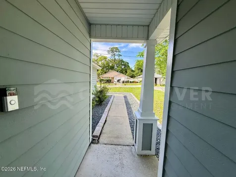 8212 Maple Street Jacksonville FL 32244