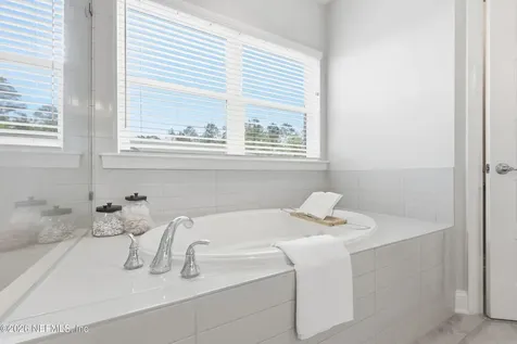 275 Freshwater Drive St. Johns FL 32259
