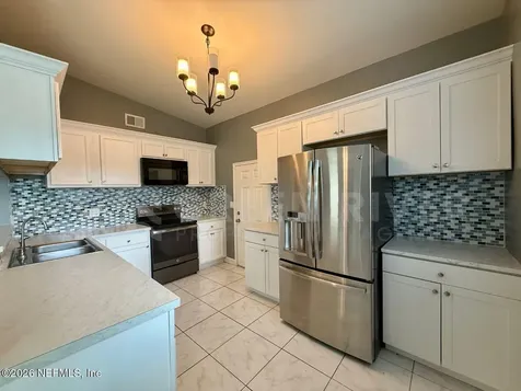 9041 2nd Avenue Jacksonville FL 32208