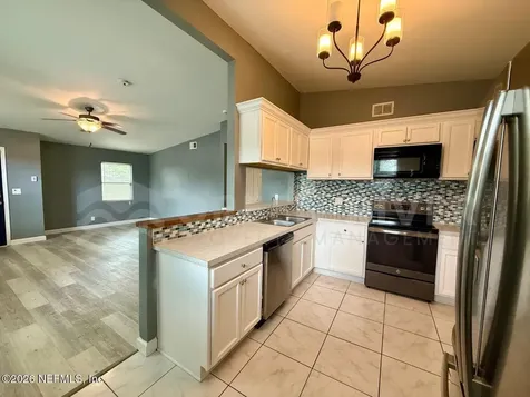 9041 2nd Avenue Jacksonville FL 32208