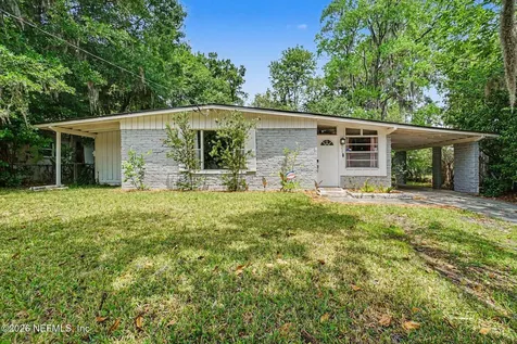 6951 Bernay Avenue Jacksonville FL 32205