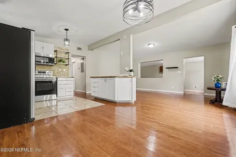 6951 Bernay Avenue Jacksonville FL 32205