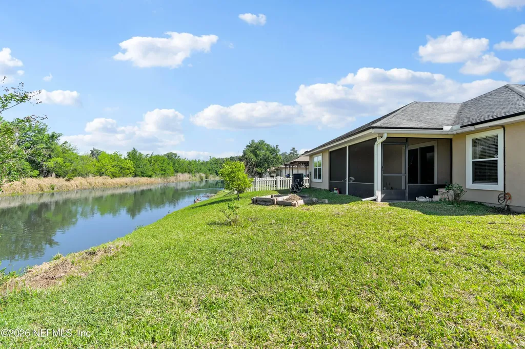 6933 Southern Oaks Drive W Jacksonville FL 32244