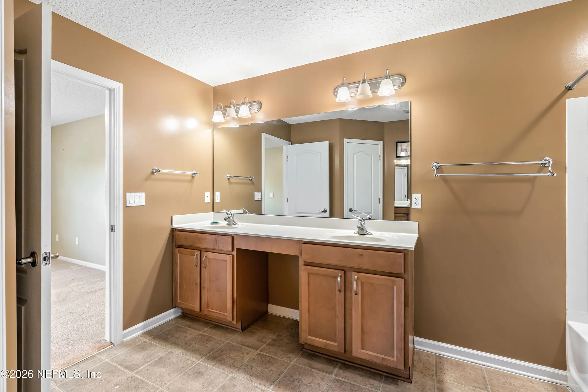 6933 Southern Oaks Drive W Jacksonville FL 32244