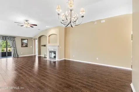 6933 Southern Oaks Drive W Jacksonville FL 32244