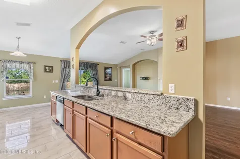 6933 Southern Oaks Drive W Jacksonville FL 32244