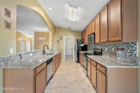 6933 Southern Oaks Drive W Jacksonville FL 32244