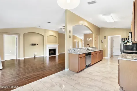 6933 Southern Oaks Drive W Jacksonville FL 32244