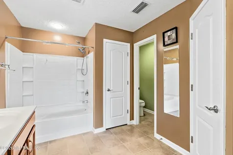 6933 Southern Oaks Drive W Jacksonville FL 32244