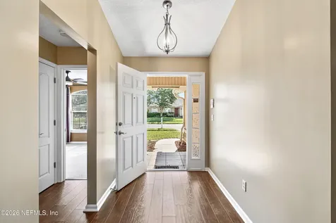 6933 Southern Oaks Drive W Jacksonville FL 32244