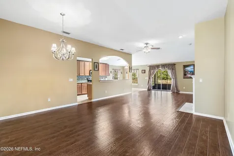 6933 Southern Oaks Drive W Jacksonville FL 32244