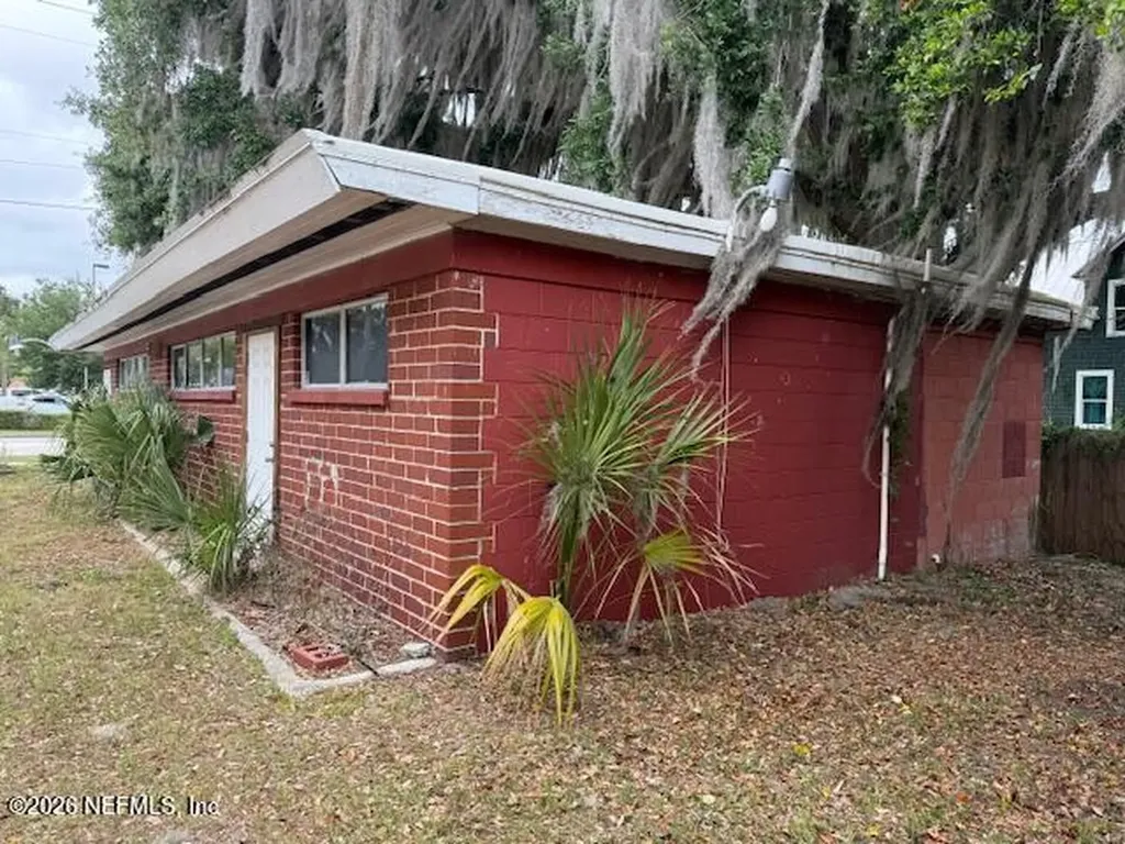 225 N 2nd Street Palatka FL 32177