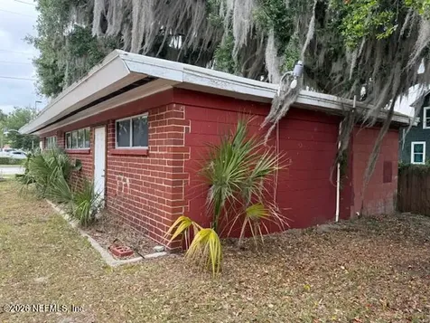 225 N 2nd Street Palatka FL 32177