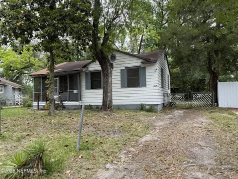 1037 Westbrook Circle W Jacksonville FL 32209