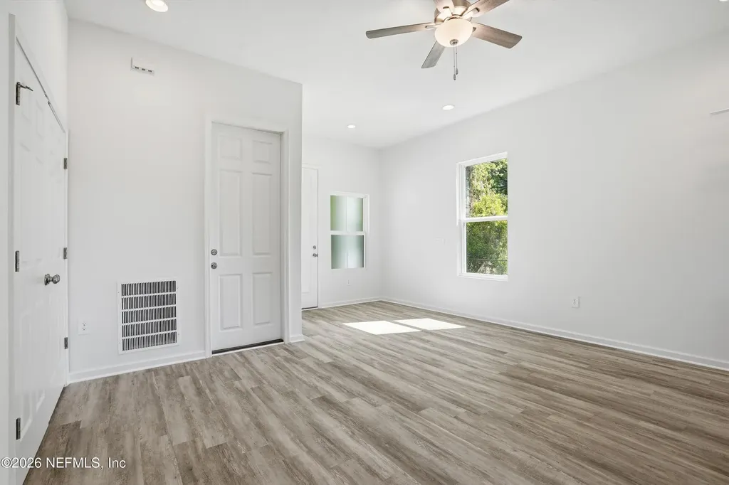 2985 Snell Street Jacksonville FL 32218