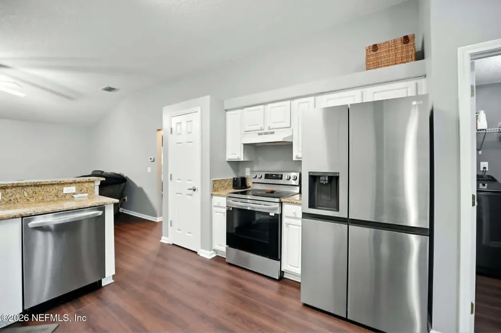 832 Heritage Lakes Drive Jacksonville FL 32218