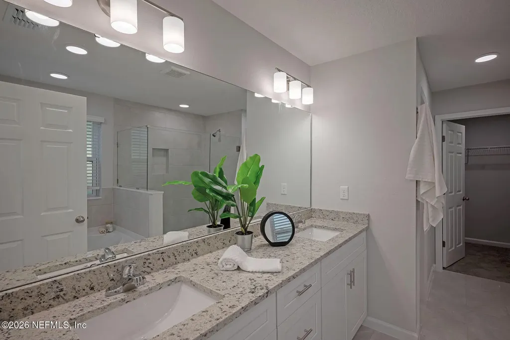 2725 Chelton Road Jacksonville FL 32216