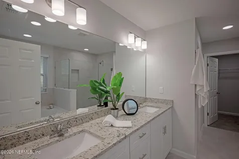 2725 Chelton Road Jacksonville FL 32216
