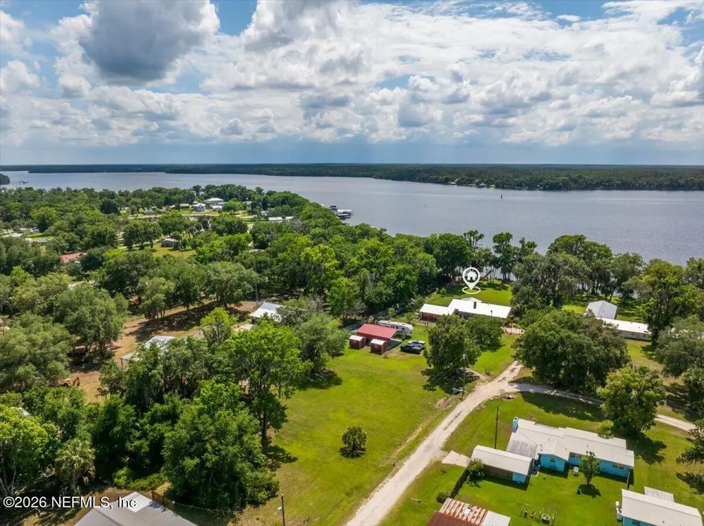 117 St Johns Fishing Lodge Road Crescent City FL 32112