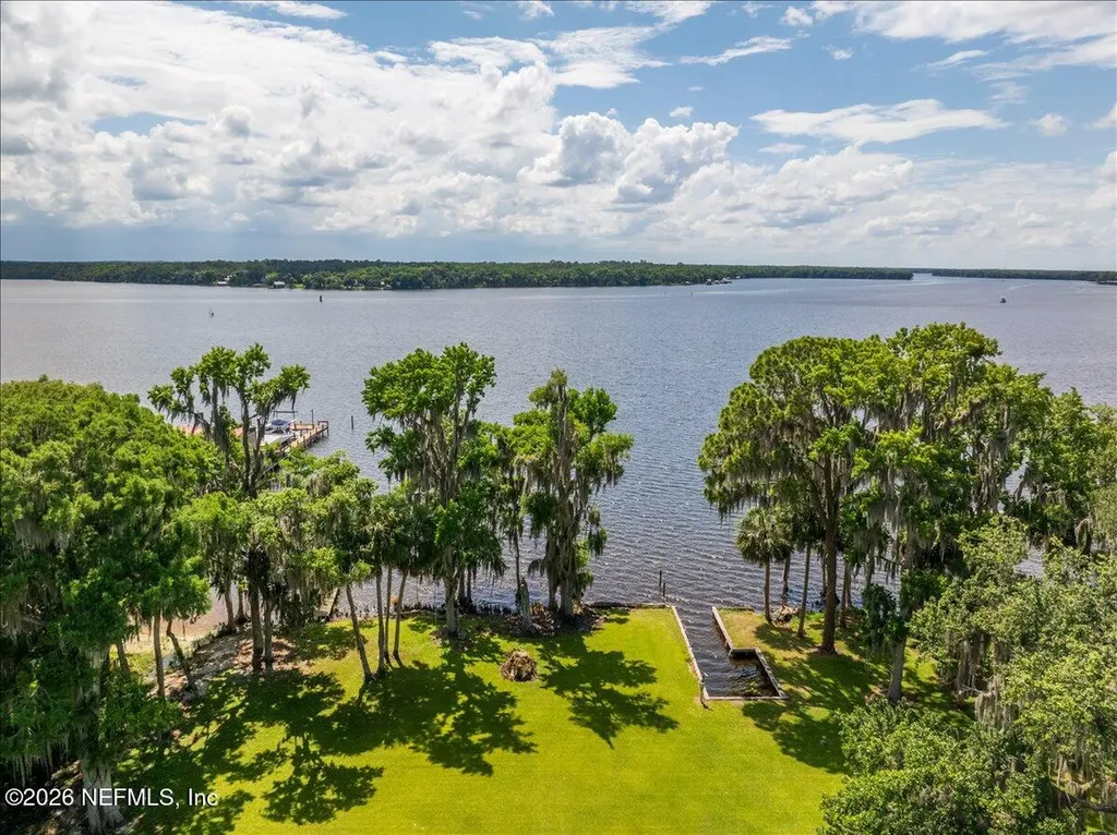 117 St Johns Fishing Lodge Road Crescent City FL 32112
