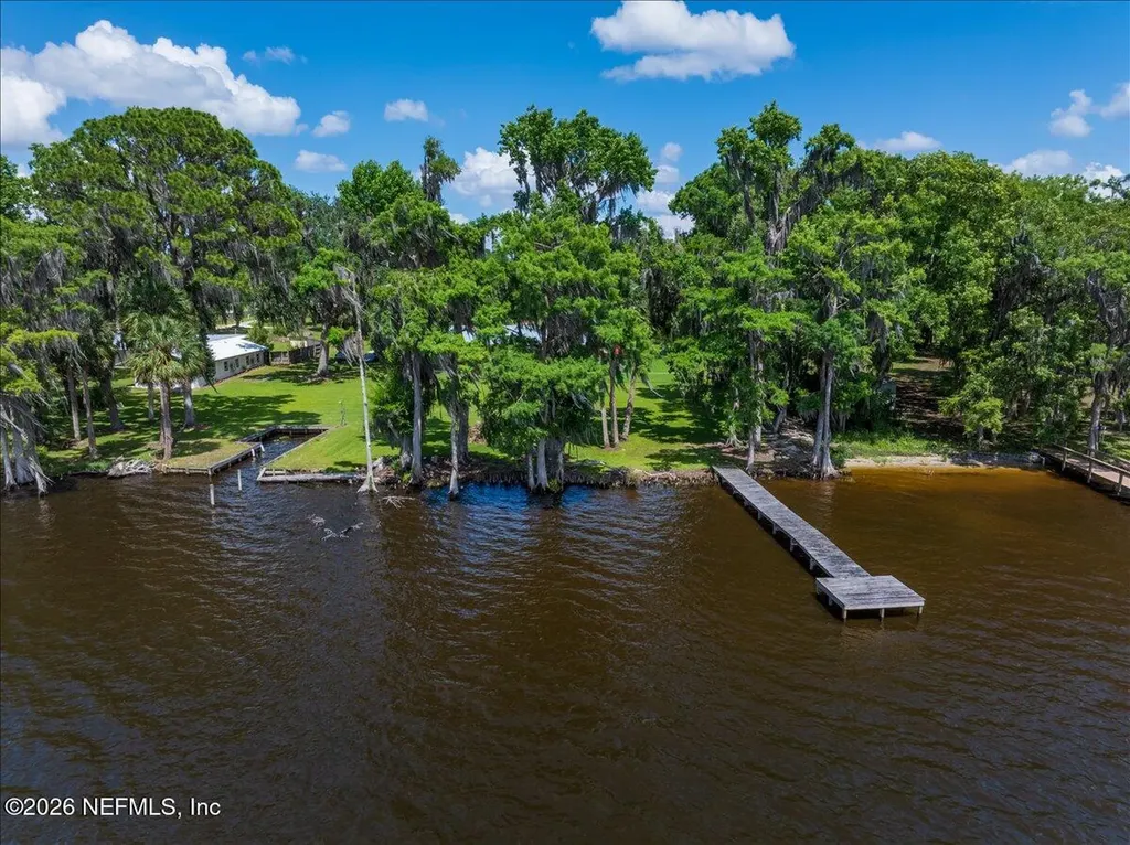 117 St Johns Fishing Lodge Road Crescent City FL 32112