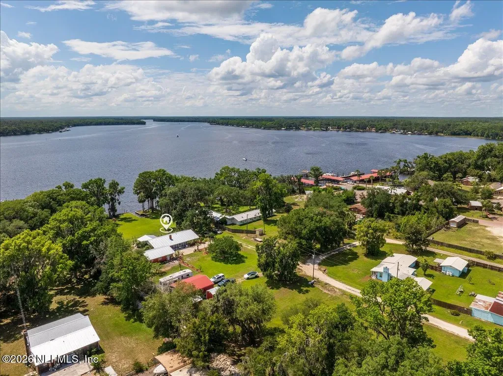 117 St Johns Fishing Lodge Road Crescent City FL 32112