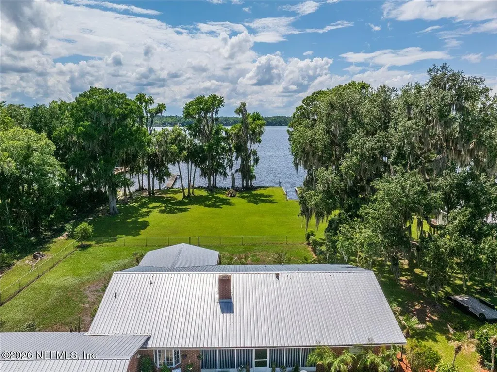 117 St Johns Fishing Lodge Road Crescent City FL 32112