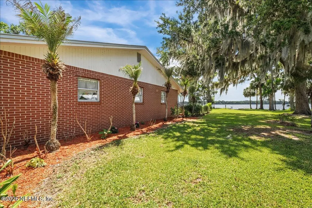 117 St Johns Fishing Lodge Road Crescent City FL 32112