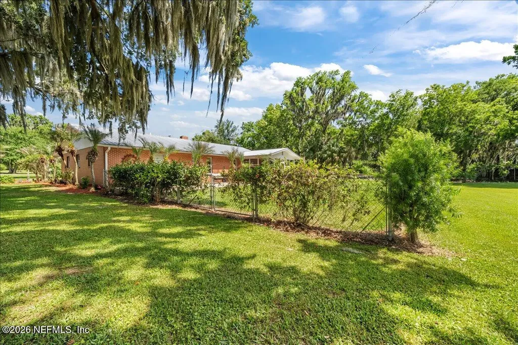 117 St Johns Fishing Lodge Road Crescent City FL 32112