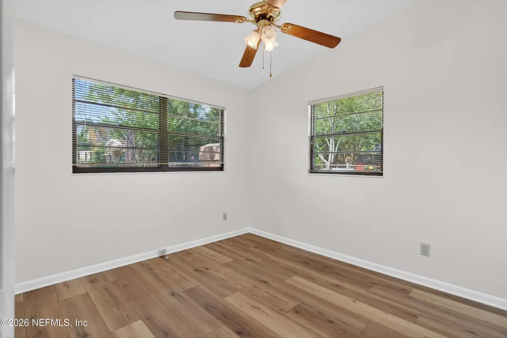 7638 Crest Drive N Jacksonville FL 32221