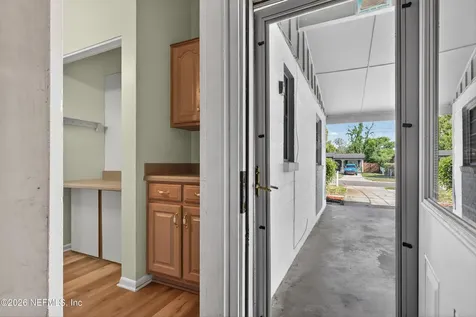 7638 Crest Drive N Jacksonville FL 32221