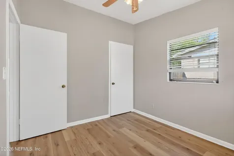 7638 Crest Drive N Jacksonville FL 32221