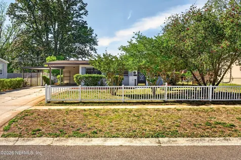 7638 Crest Drive N Jacksonville FL 32221
