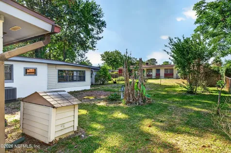 7638 Crest Drive N Jacksonville FL 32221