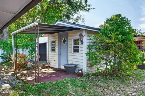 7638 Crest Drive N Jacksonville FL 32221
