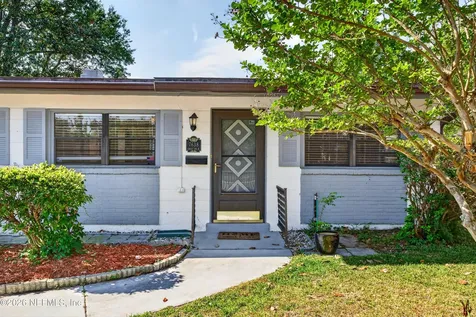 7638 Crest Drive N Jacksonville FL 32221
