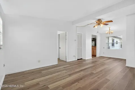 7638 Crest Drive N Jacksonville FL 32221